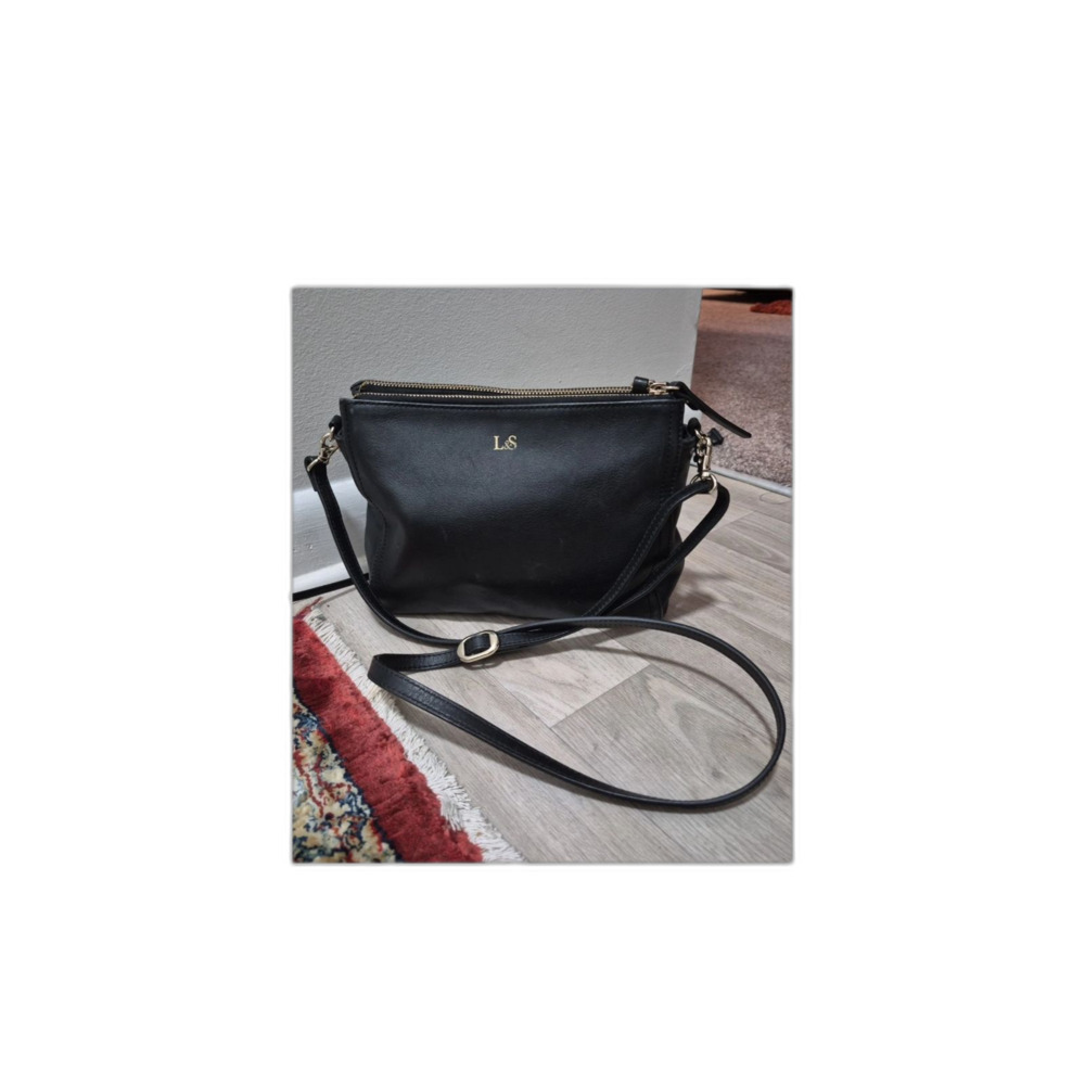 Lo & Sons "The Pearl" Crossbody /shoulder bag